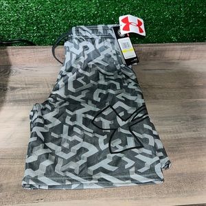 NWT Boys Medium Under Armor Shorts